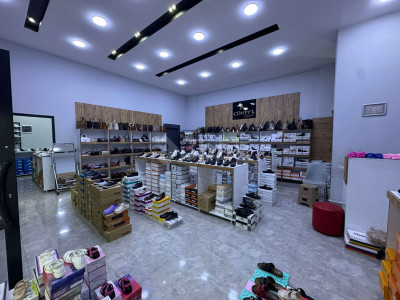 BEŞTEPE MAH MÜŞTERİSİ OTURMUŞ DEVREN AYAKKABI&ÇANTA MAĞAZASI